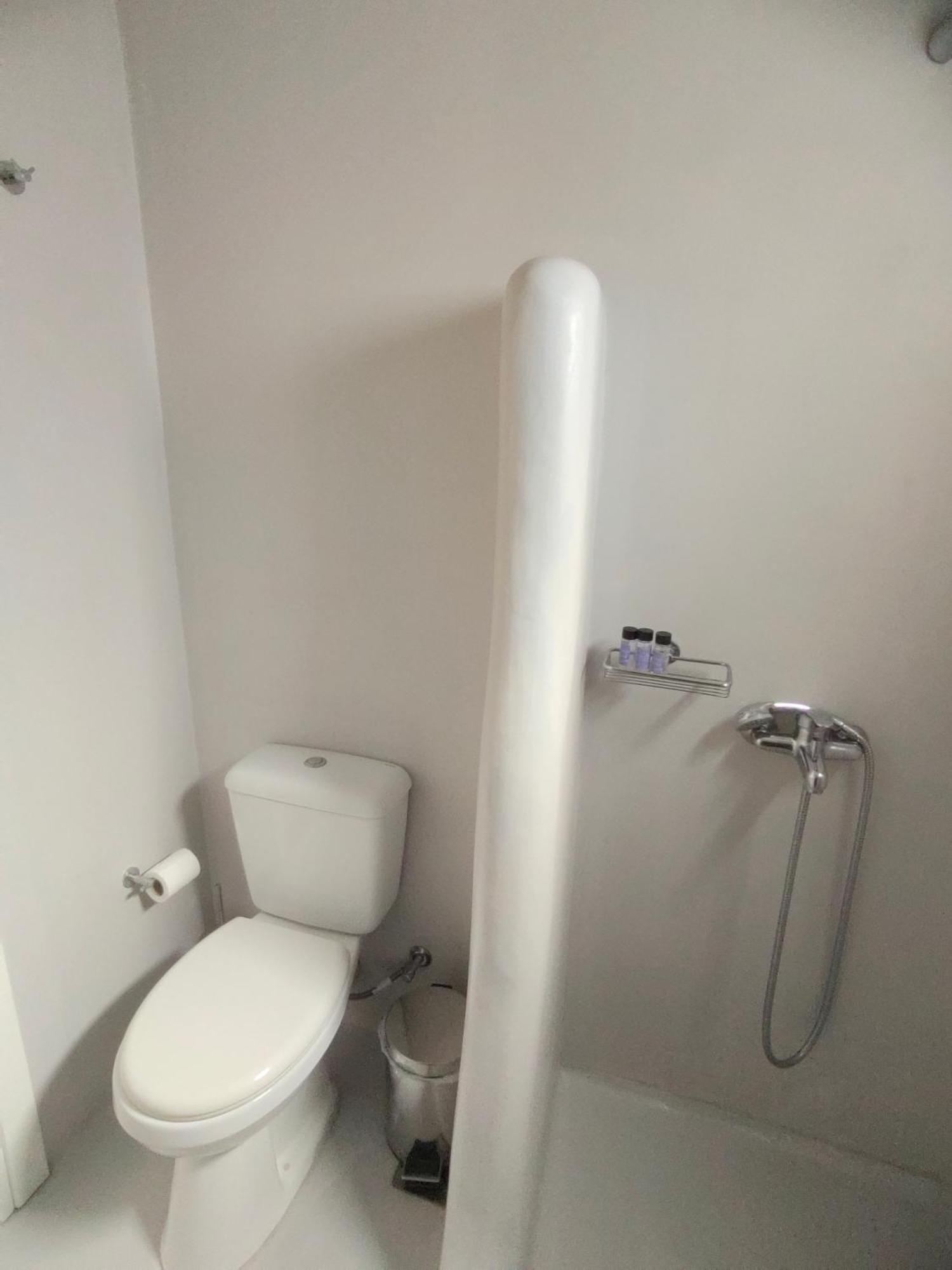Ftelia Breeze Hotell Klouvas Exteriör bild