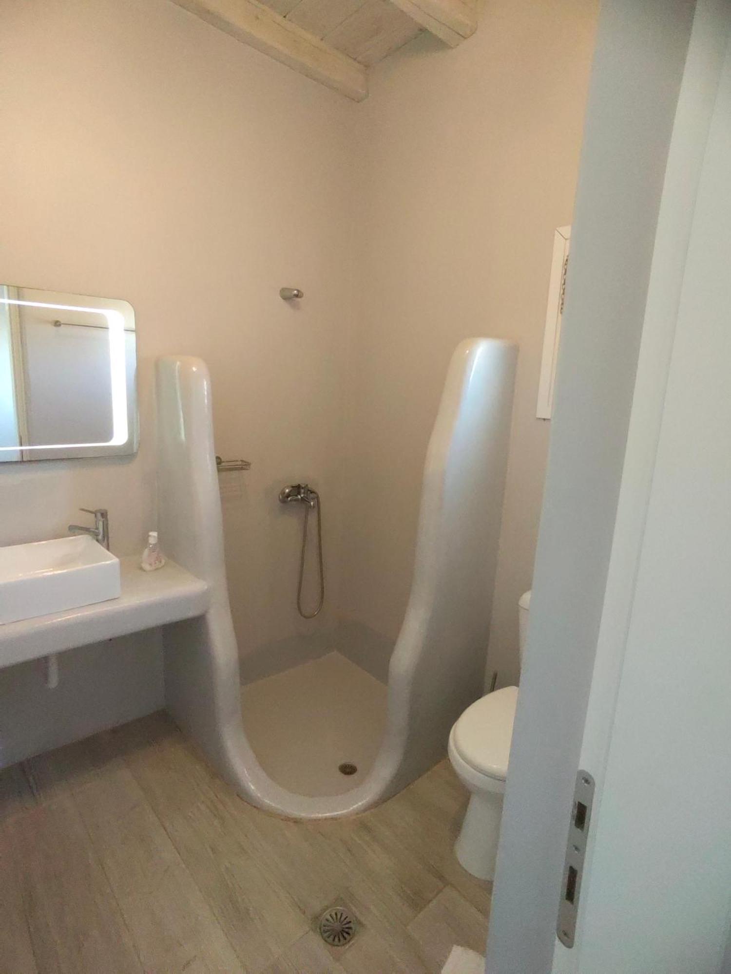 Ftelia Breeze Hotell Klouvas Exteriör bild