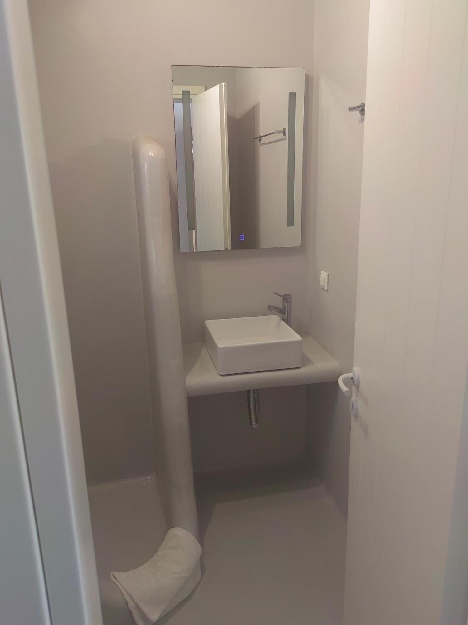 Ftelia Breeze Hotell Klouvas Exteriör bild