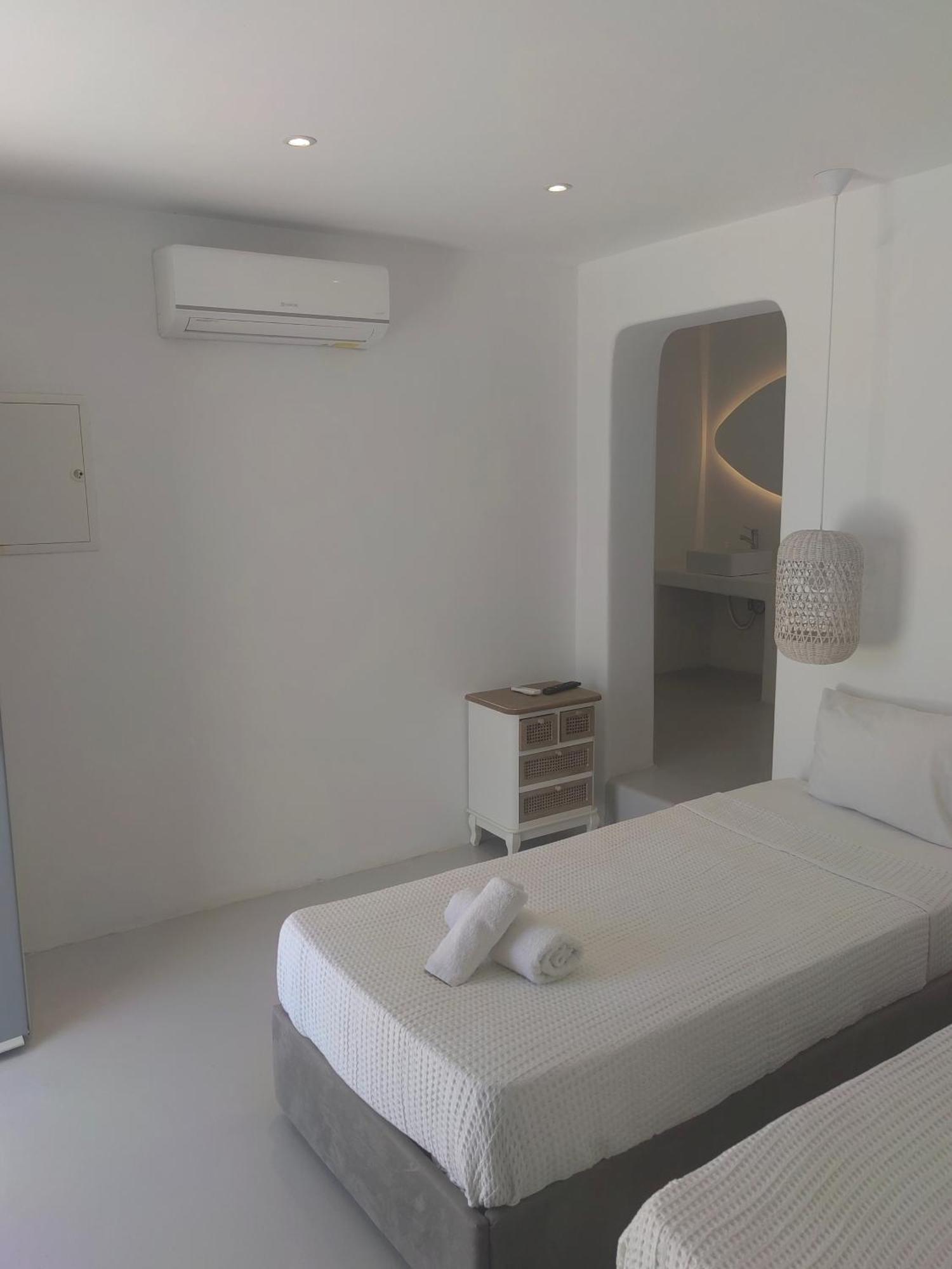 Ftelia Breeze Hotell Klouvas Exteriör bild