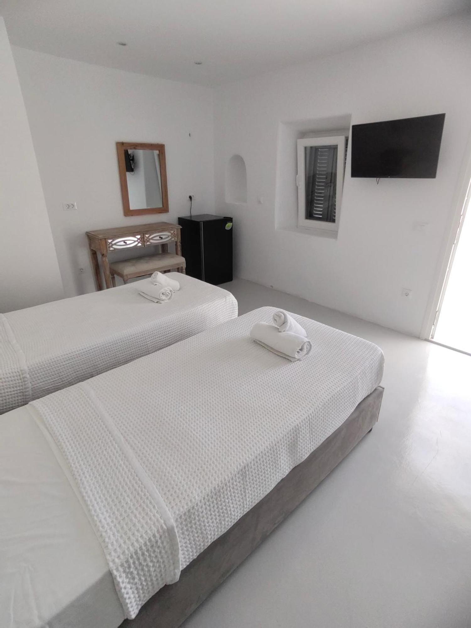 Ftelia Breeze Hotell Klouvas Exteriör bild