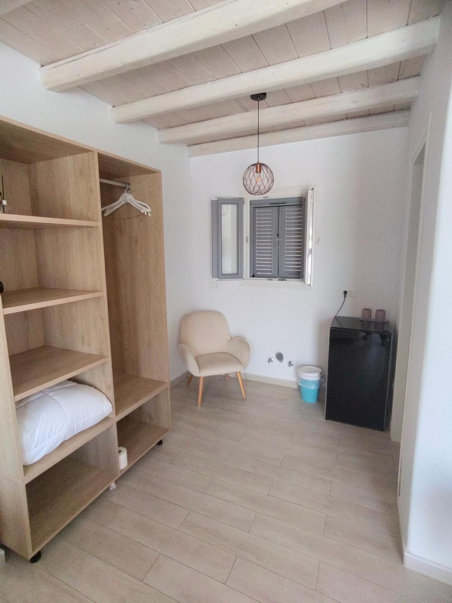 Ftelia Breeze Hotell Klouvas Exteriör bild