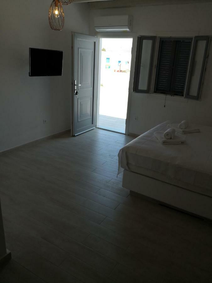 Ftelia Breeze Hotell Klouvas Exteriör bild
