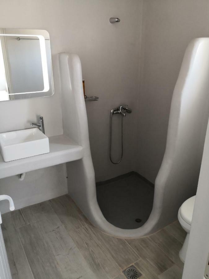 Ftelia Breeze Hotell Klouvas Exteriör bild